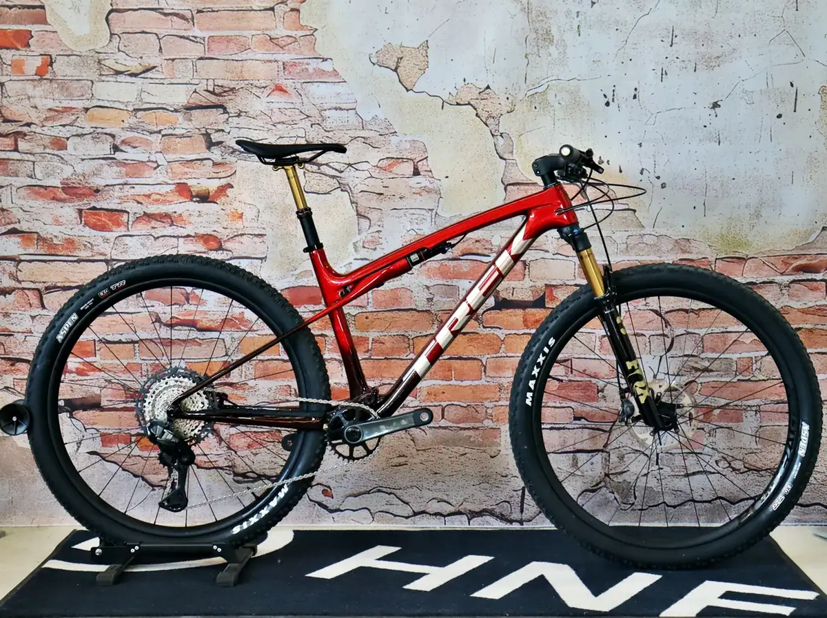 Trek Supercaliber SLR 9.8 XT Di2 Gen 2 – Ansicht 2