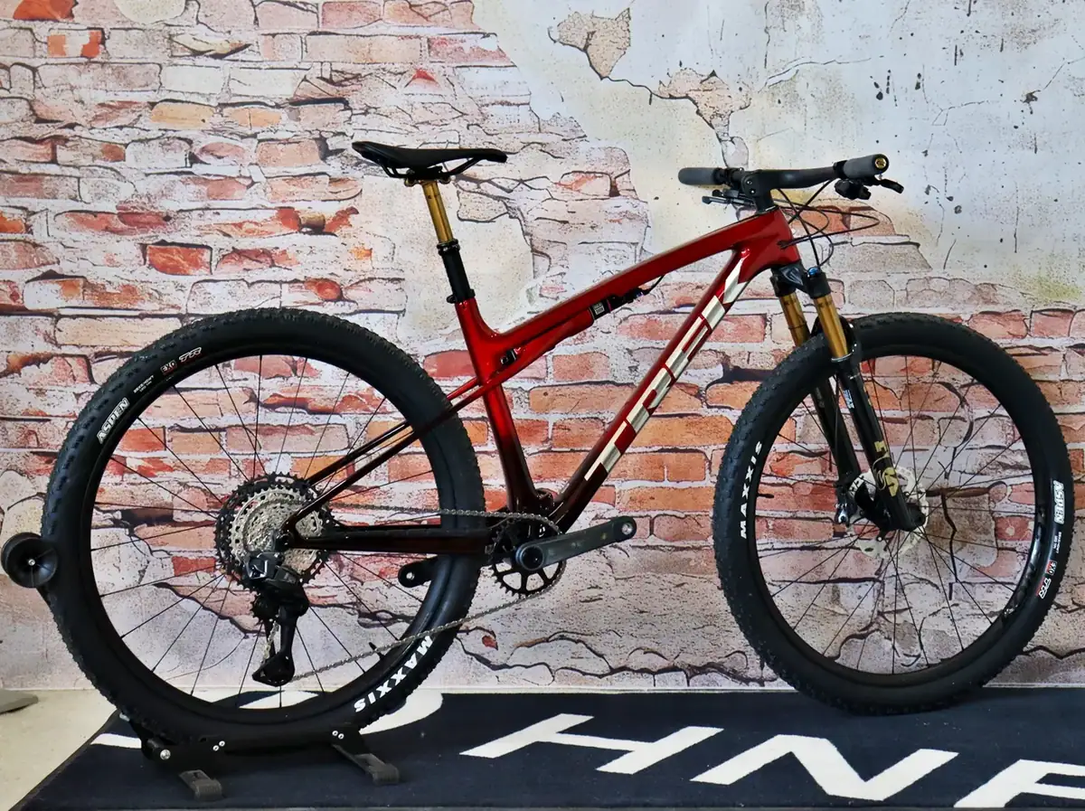 Trek Supercaliber SLR 9.8 XT Di2 Gen 2 – Ansicht 3