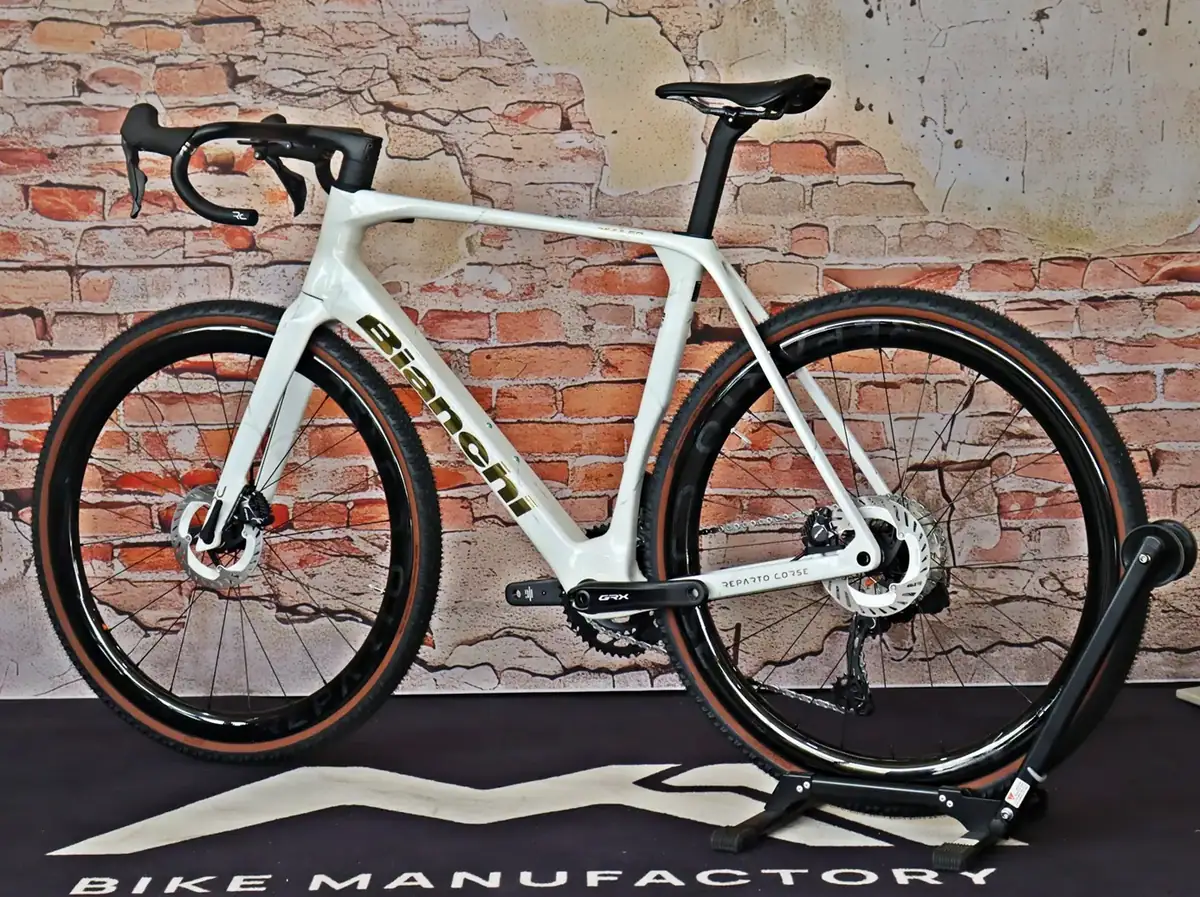 Bianchi Impulso RC GRX 825 Di2 2x12sp Canova Matallic / Gold – Detailansicht 2